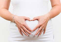 阿勒泰怀孕几个月怎么做孕期亲子鉴定，在阿勒泰做无创孕期亲子鉴定收费标准
